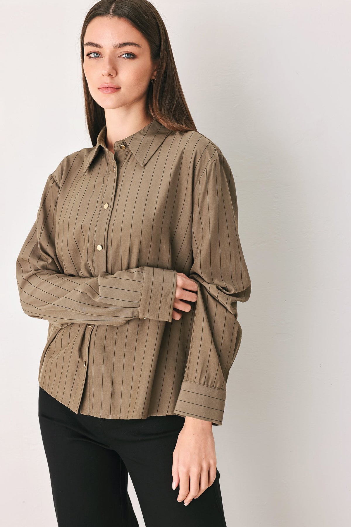 STRIPED DRAMA BROWN& BLACK BUTTON-DOWN TOP