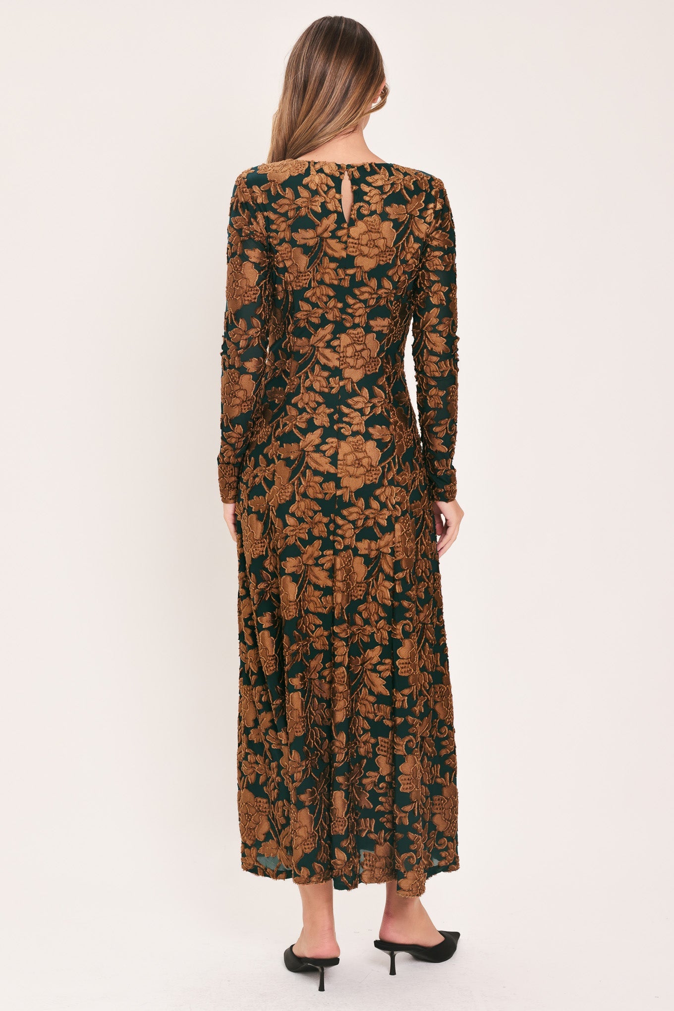 EMERALD ENCHANTMENT KELLY GREEN BURNOUT VELVET MAXI DRESS