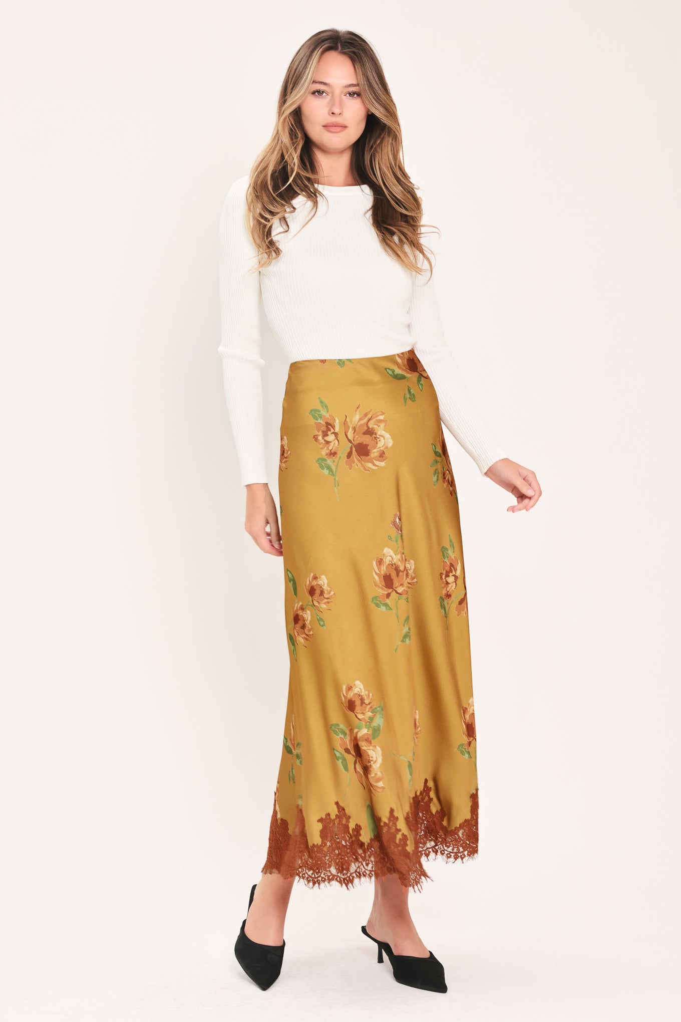 COUNTRYSIDE CHARM CAMEL PRINTED LACE-HEM MIDI SKIRT