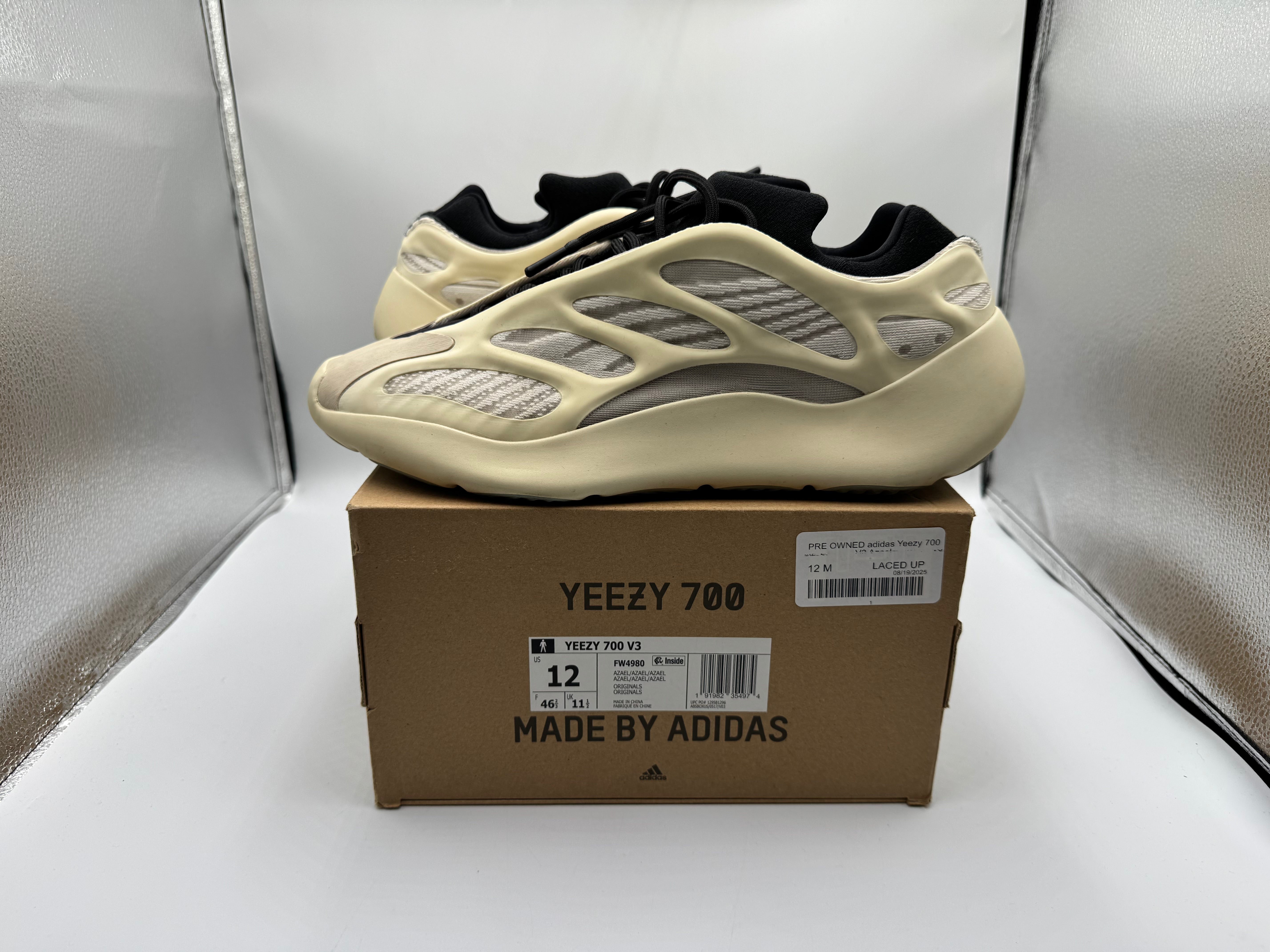 PRE OWNED adidas Yeezy 700 V3 Azael