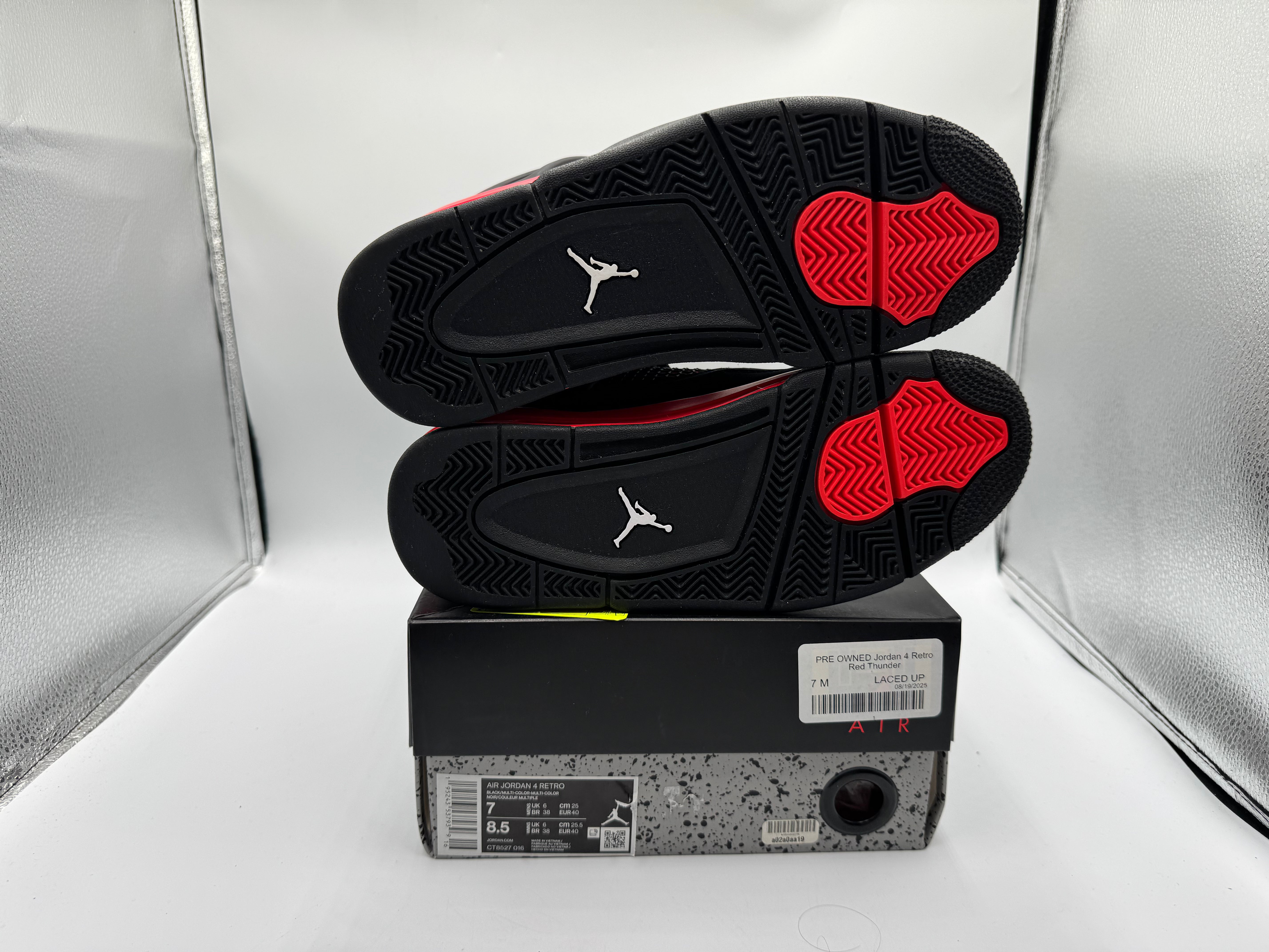 PRE OWNED Jordan 4 Retro Red Thunder