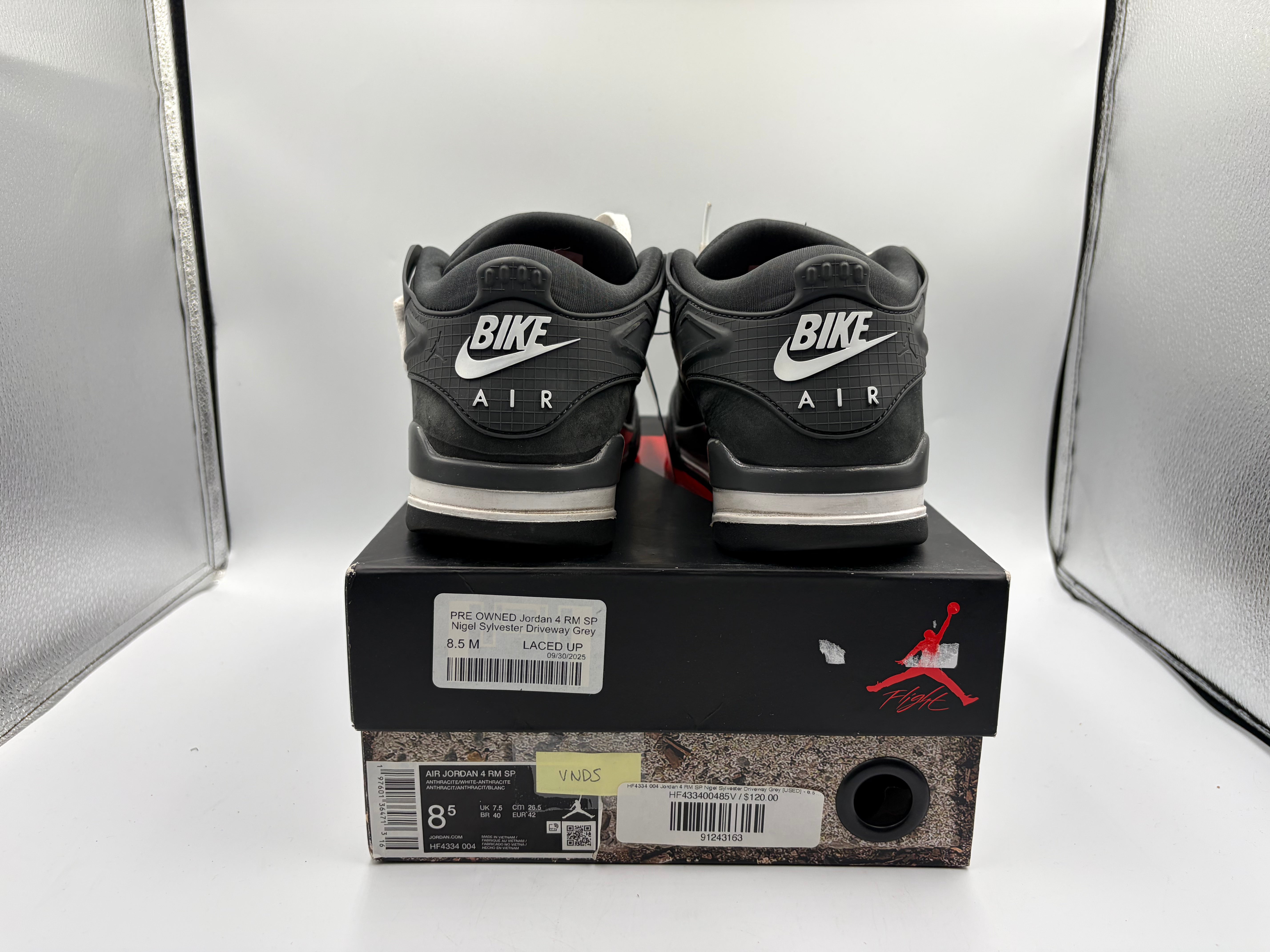 PRE OWNED Jordan 4 RM SP Nigel Sylvester Driveway Grey