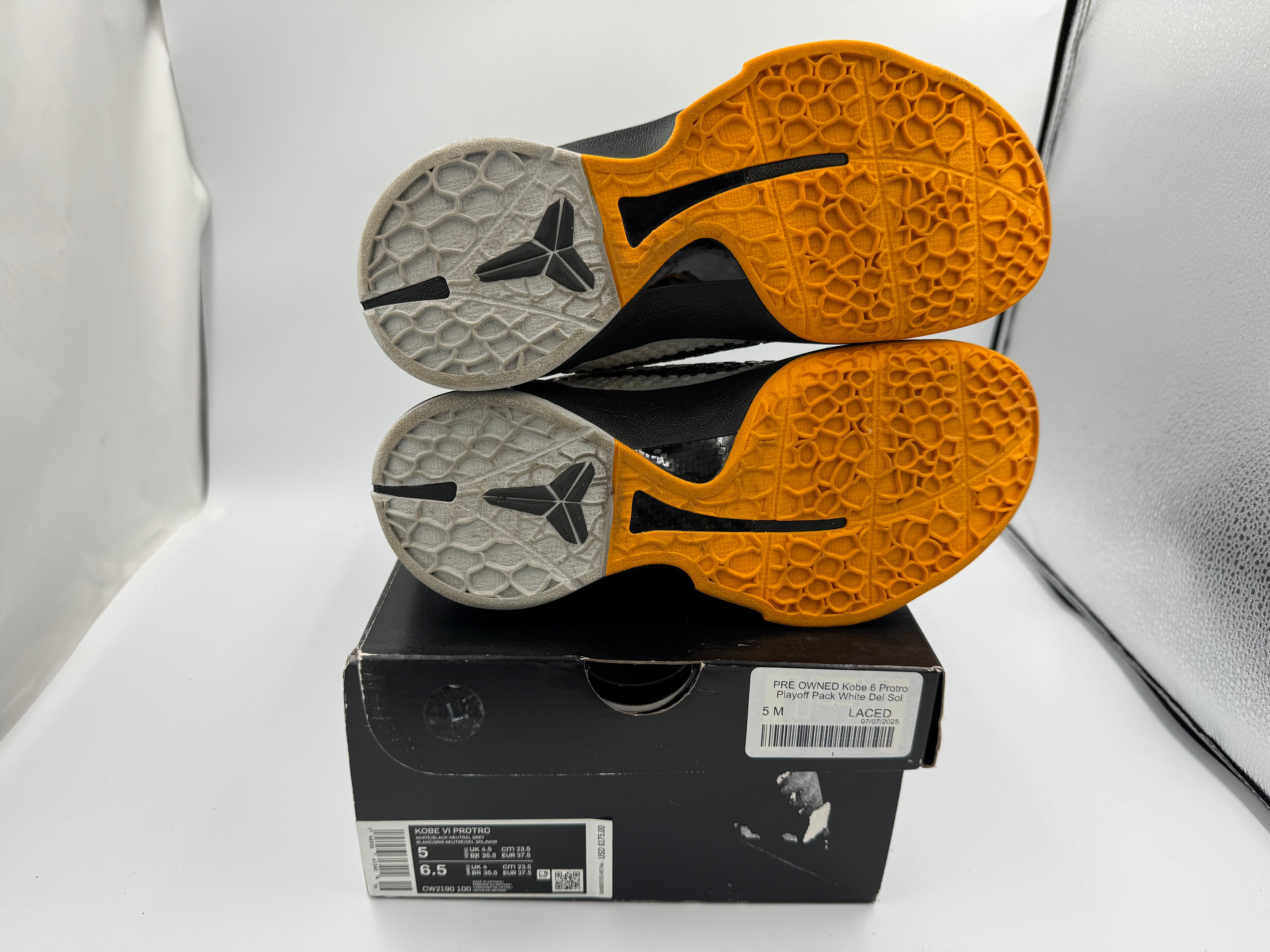 PRE OWNED Kobe 6 Protro Playoff Pack White Del Sol