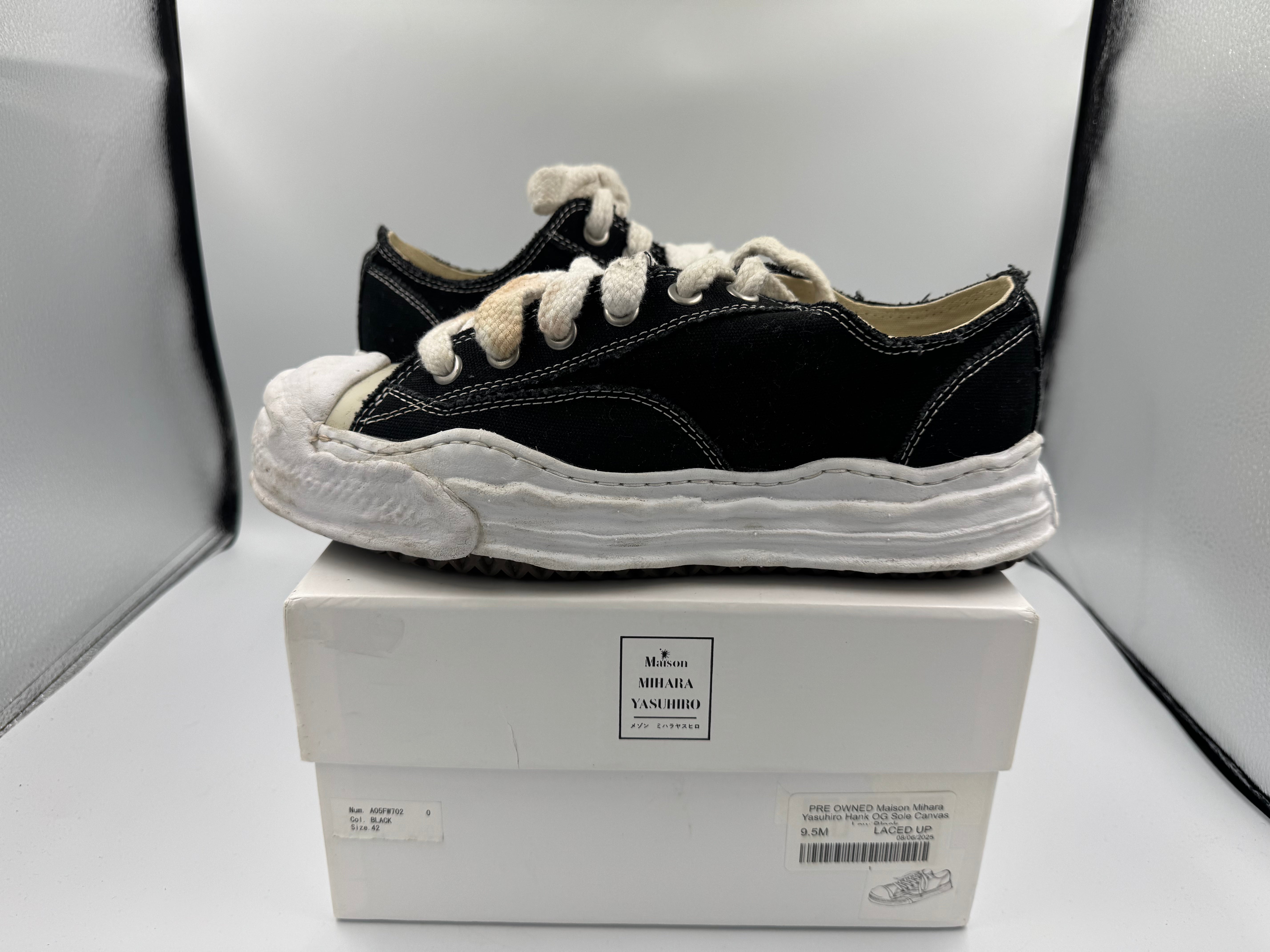 PRE OWNED Maison Mihara Yasuhiro Hank OG Sole Canvas Low Black