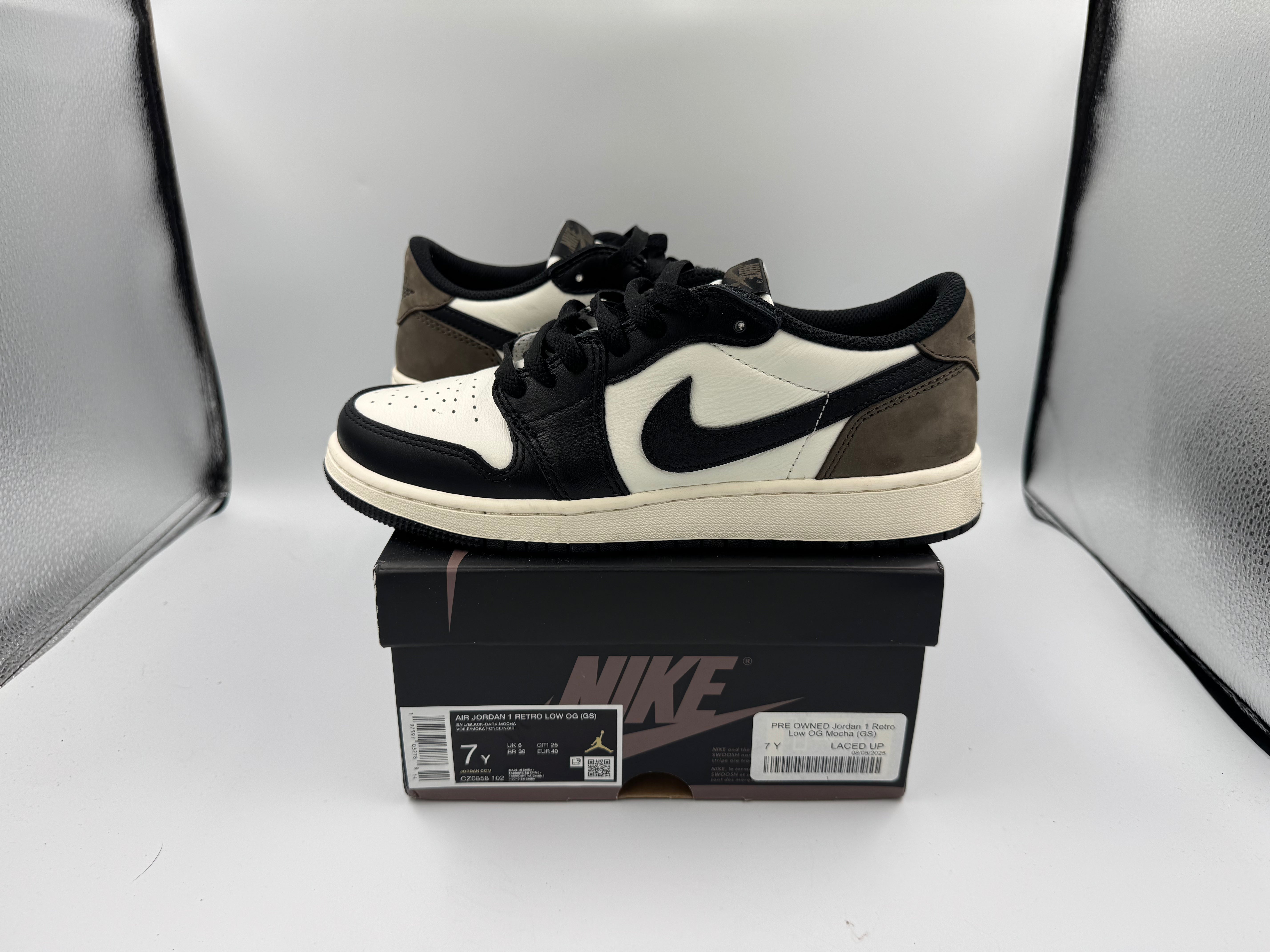PRE OWNED Jordan 1 Retro Low OG Mocha (GS)
