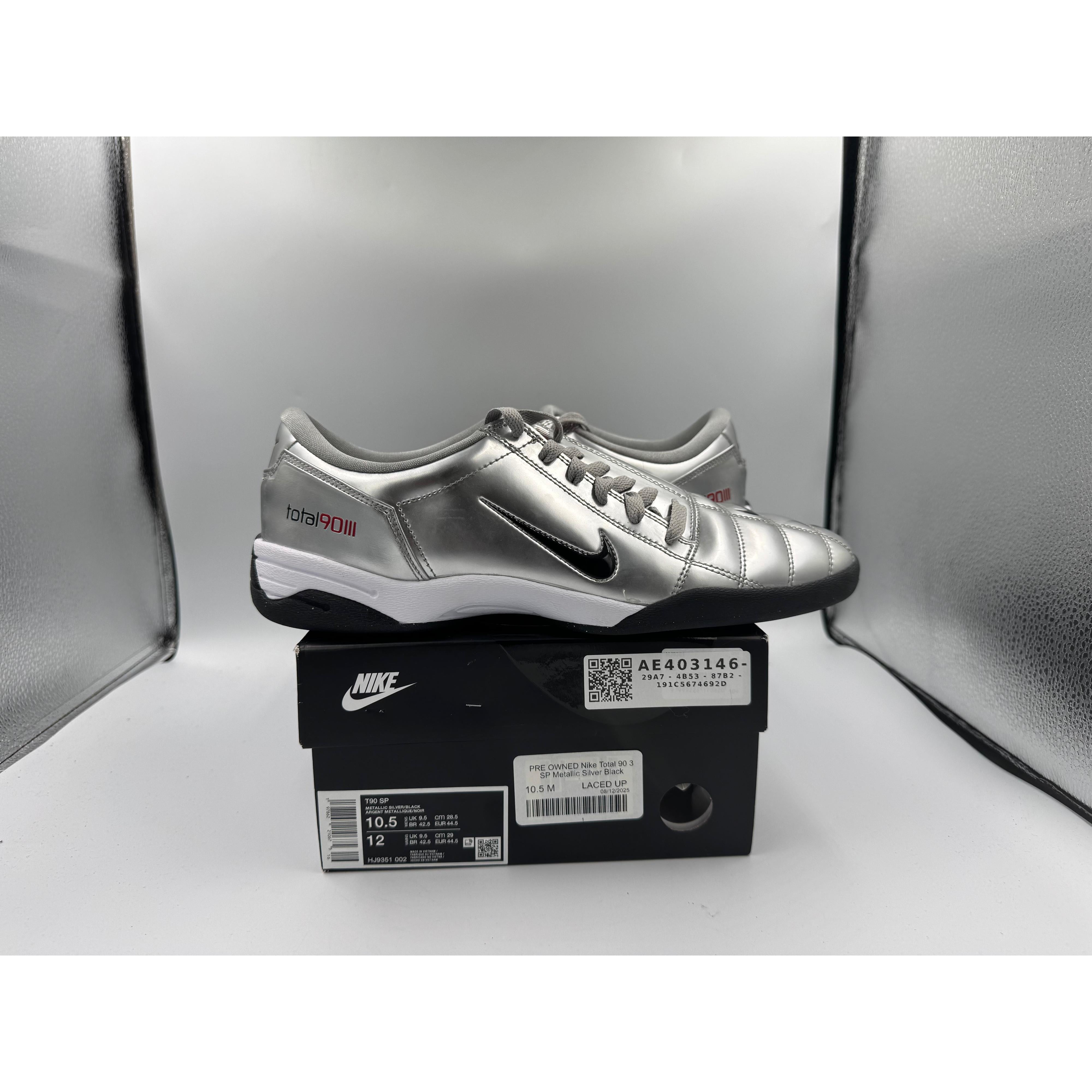 PRE OWNED Nike Total 90 3 SP Metallic Silver Black