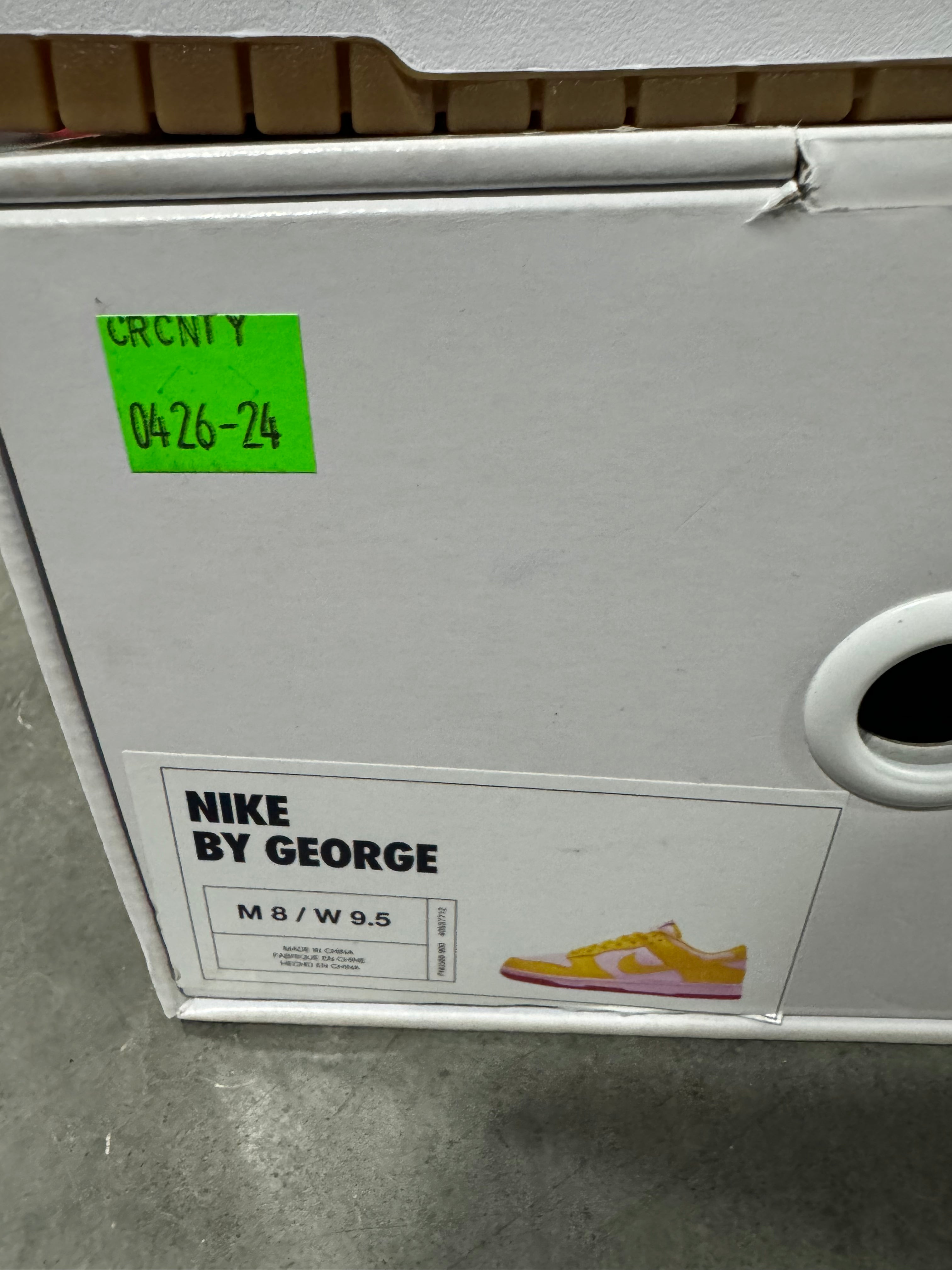 DS Nike Dunk Low "Nike ID Yellow Gum"