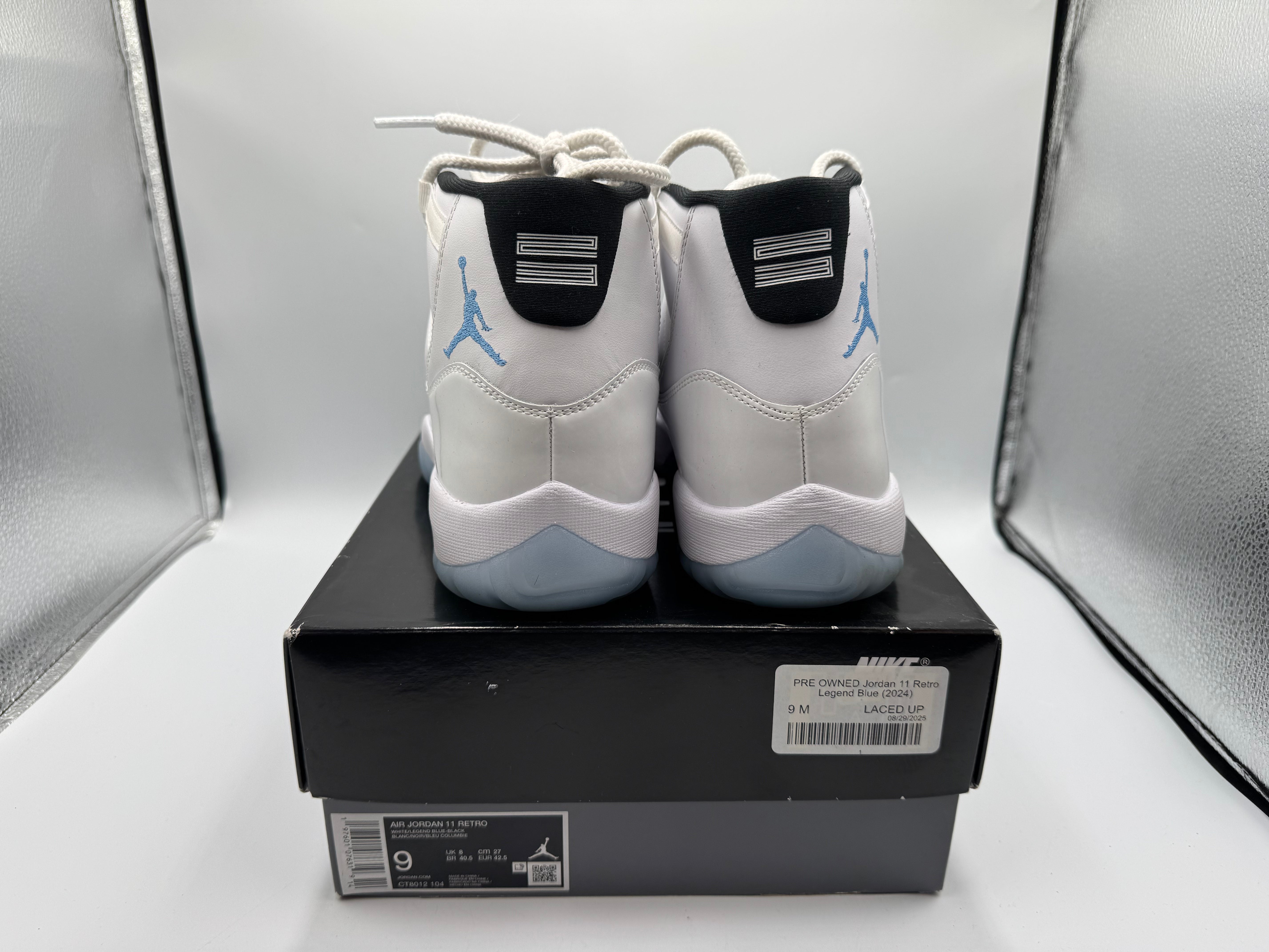 PRE OWNED Jordan 11 Retro Legend Blue (2024)