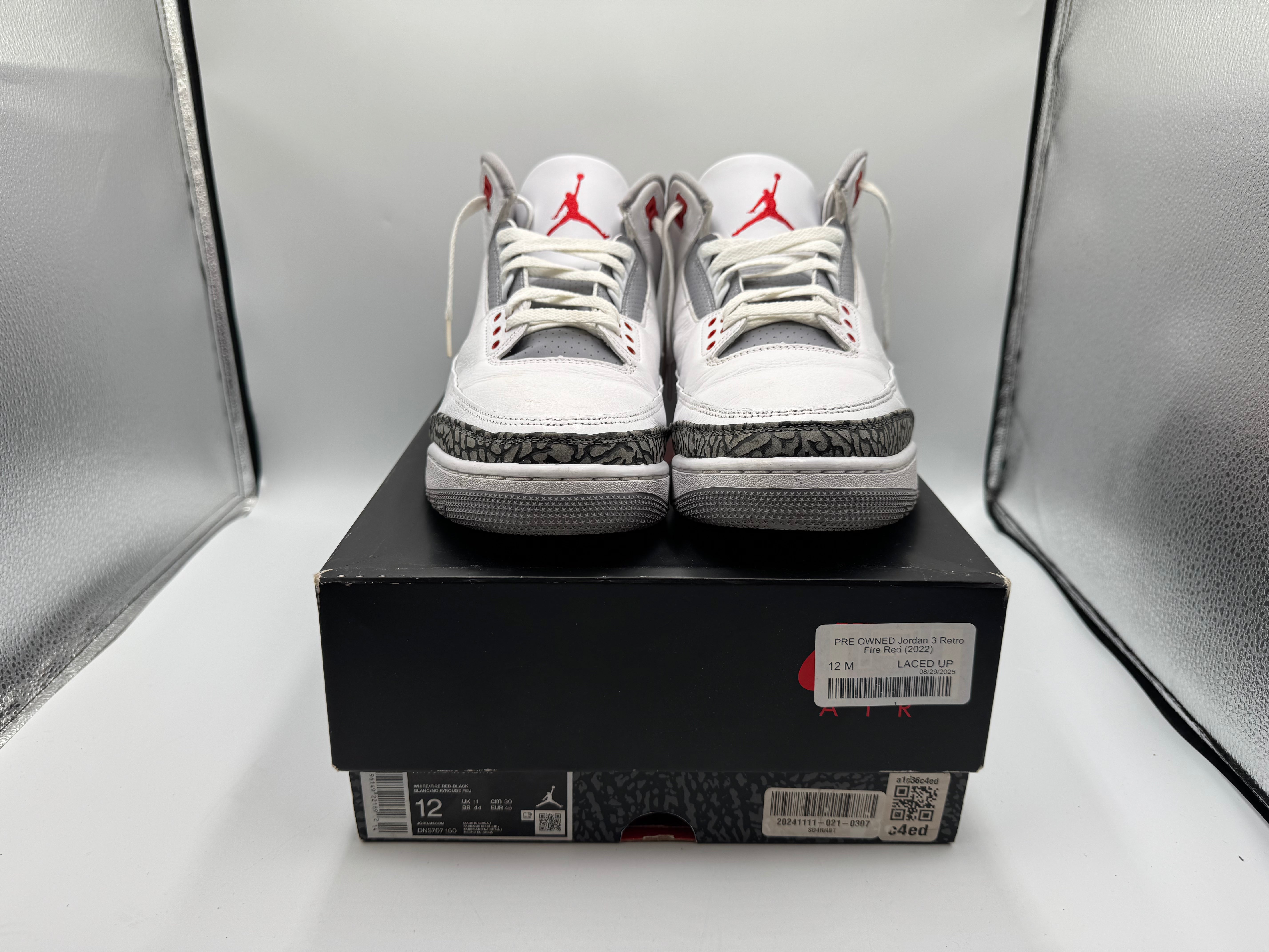PRE OWNED Jordan 3 Retro Fire Red (2022)