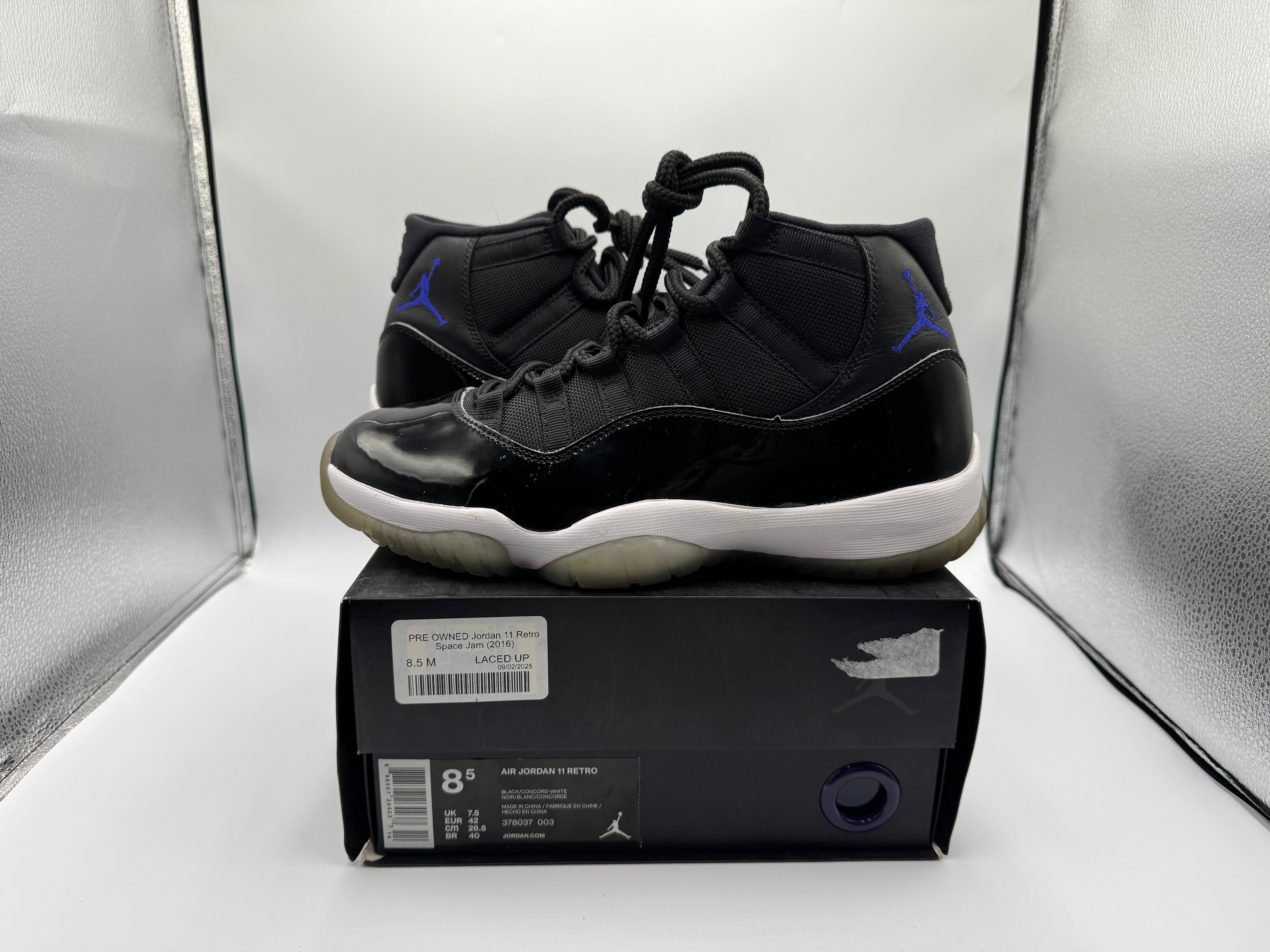 PRE OWNED Jordan 11 Retro Space Jam (2016)