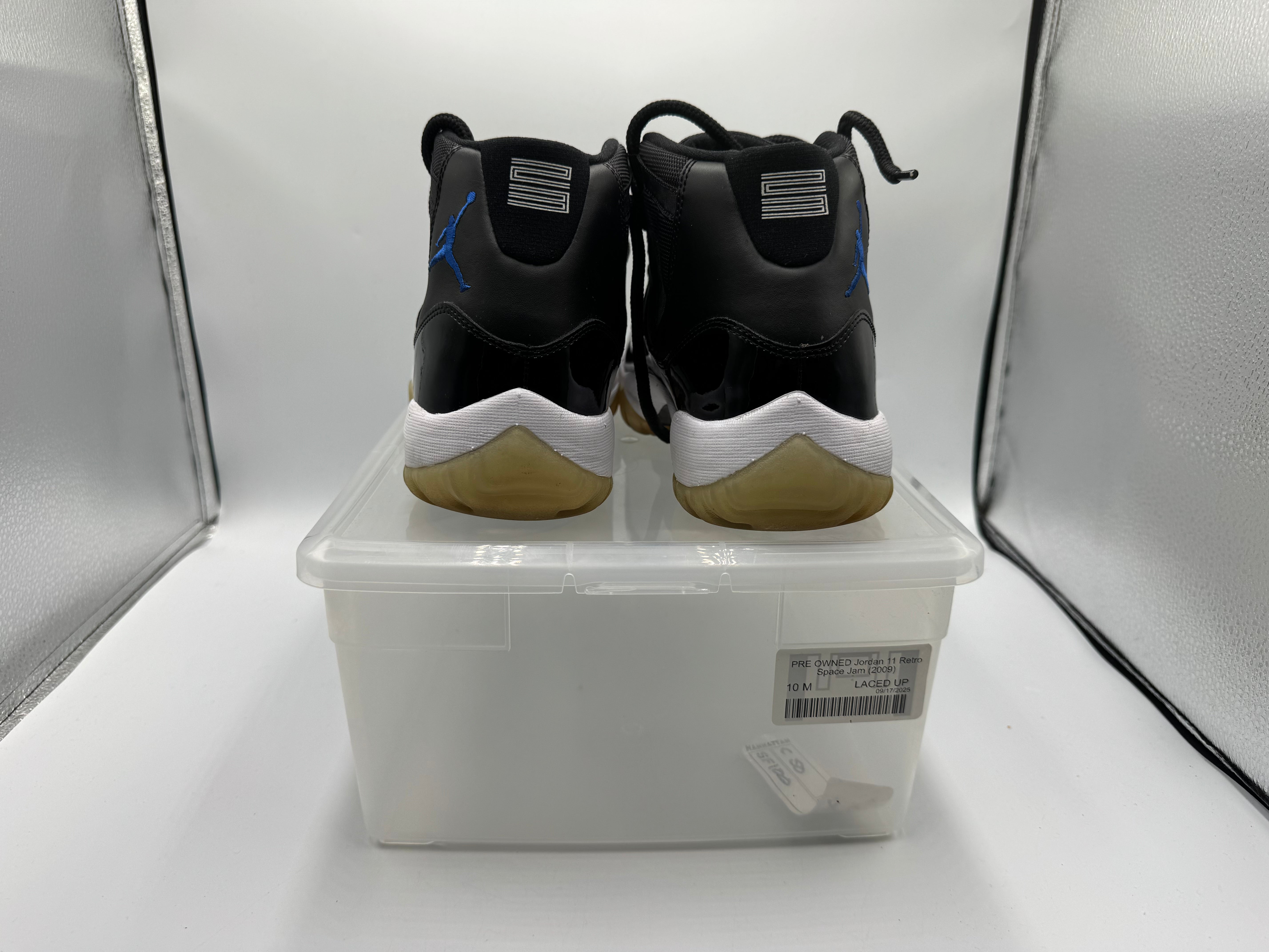 PRE OWNED Jordan 11 Retro Space Jam (2009)