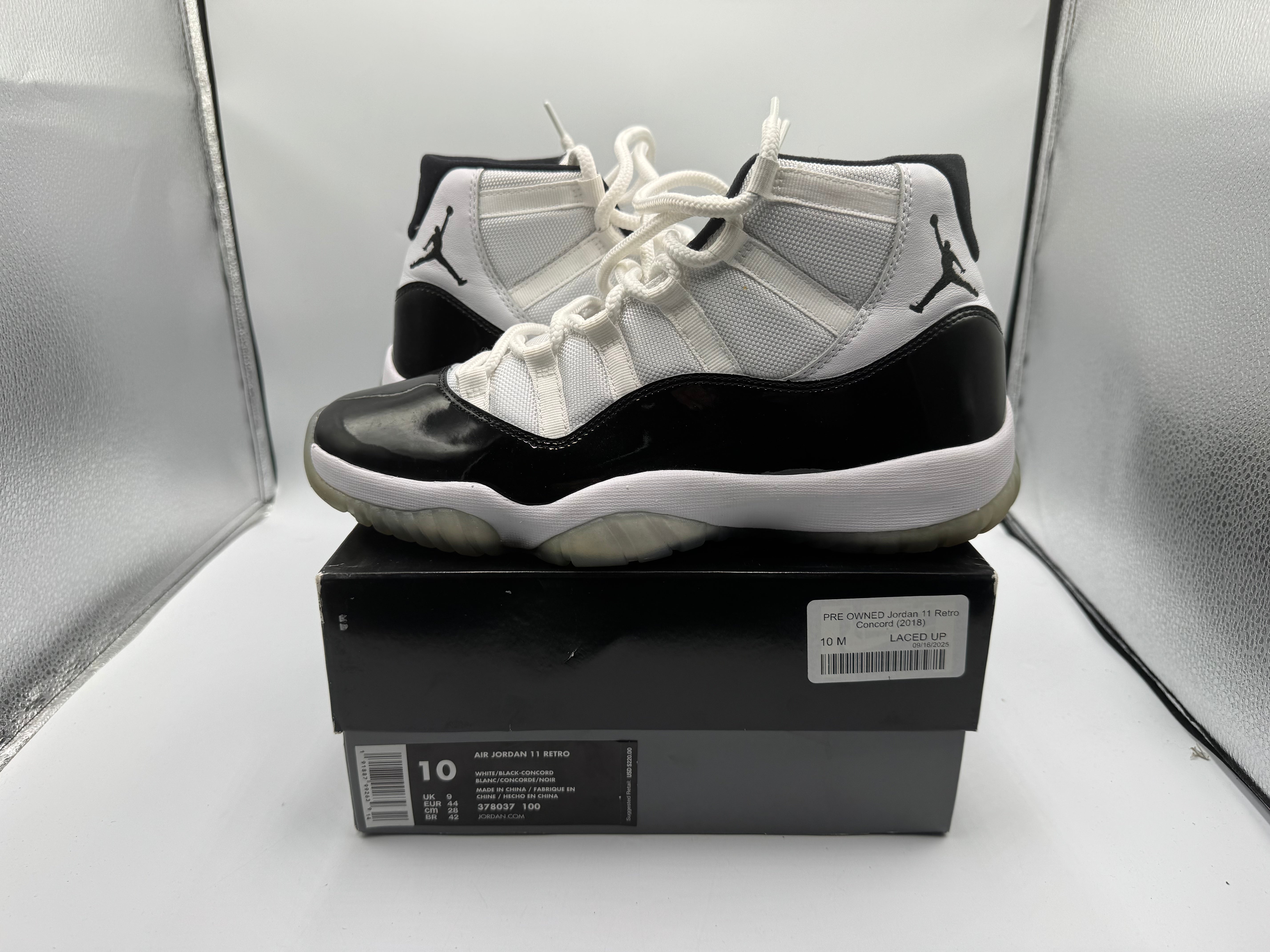 PRE OWNED Jordan 11 Retro Concord (2018)