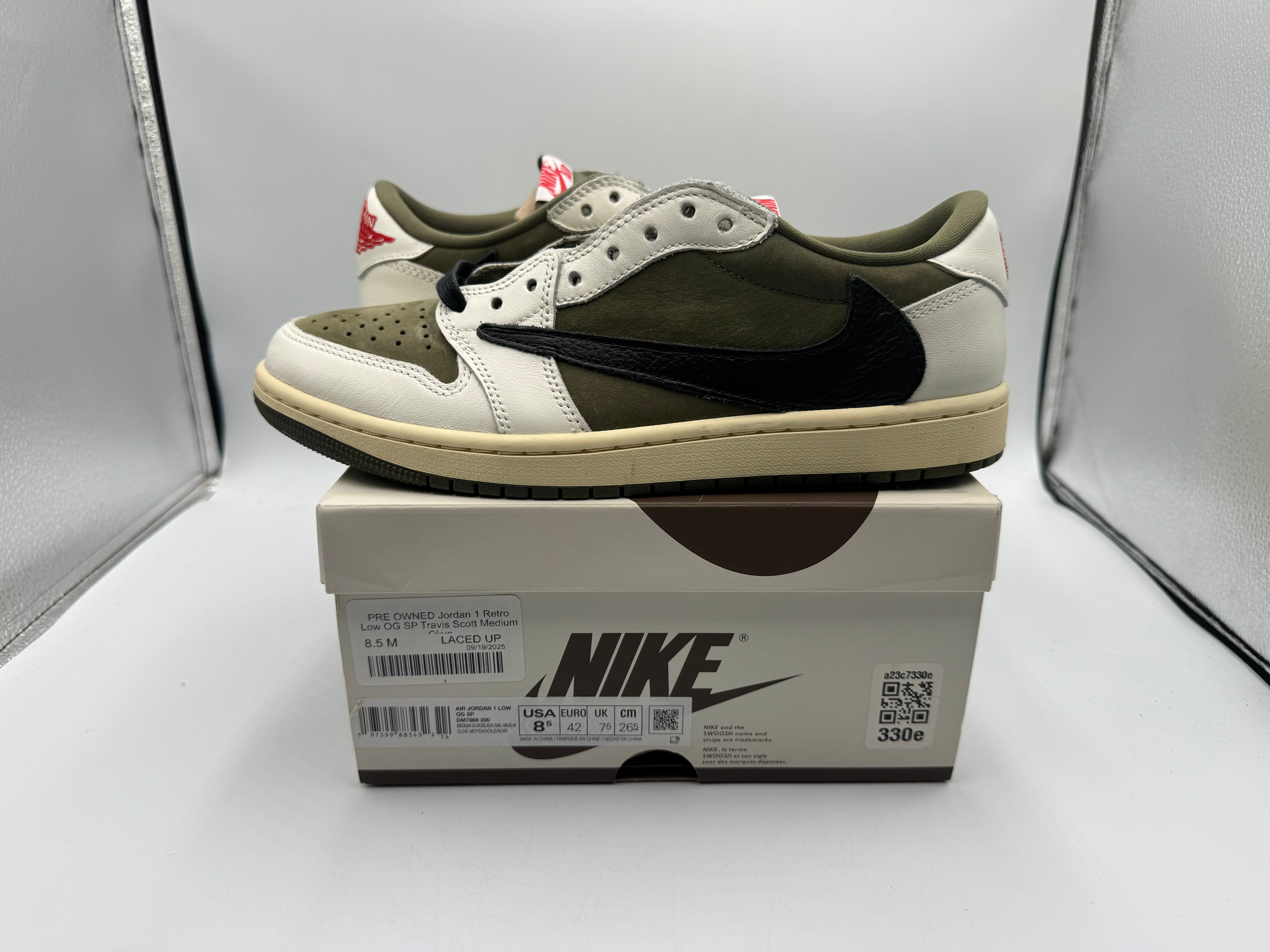 PRE OWNED Jordan 1 Retro Low OG SP Travis Scott Medium Olive