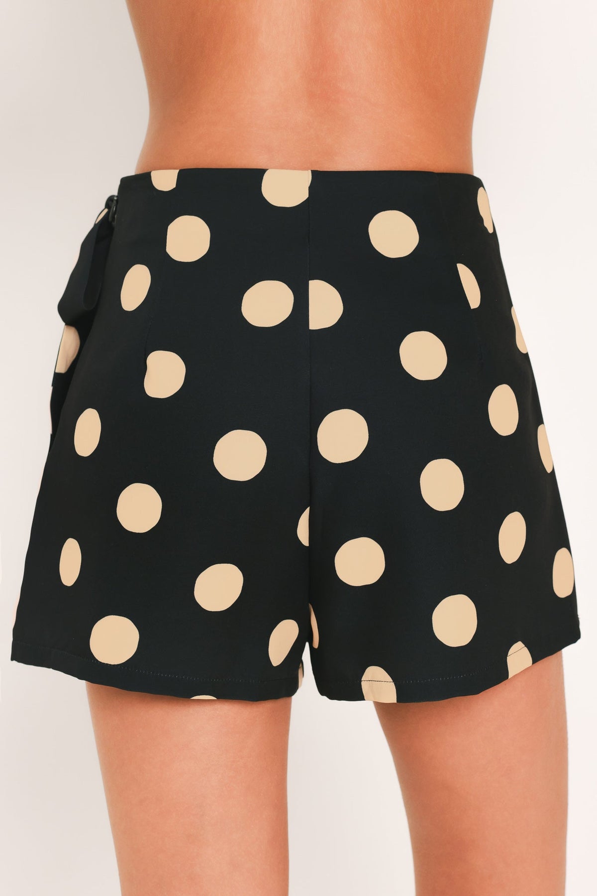 MODERN MUSE PRINTED WRAP-FRONT SIDE-TIE SKORT