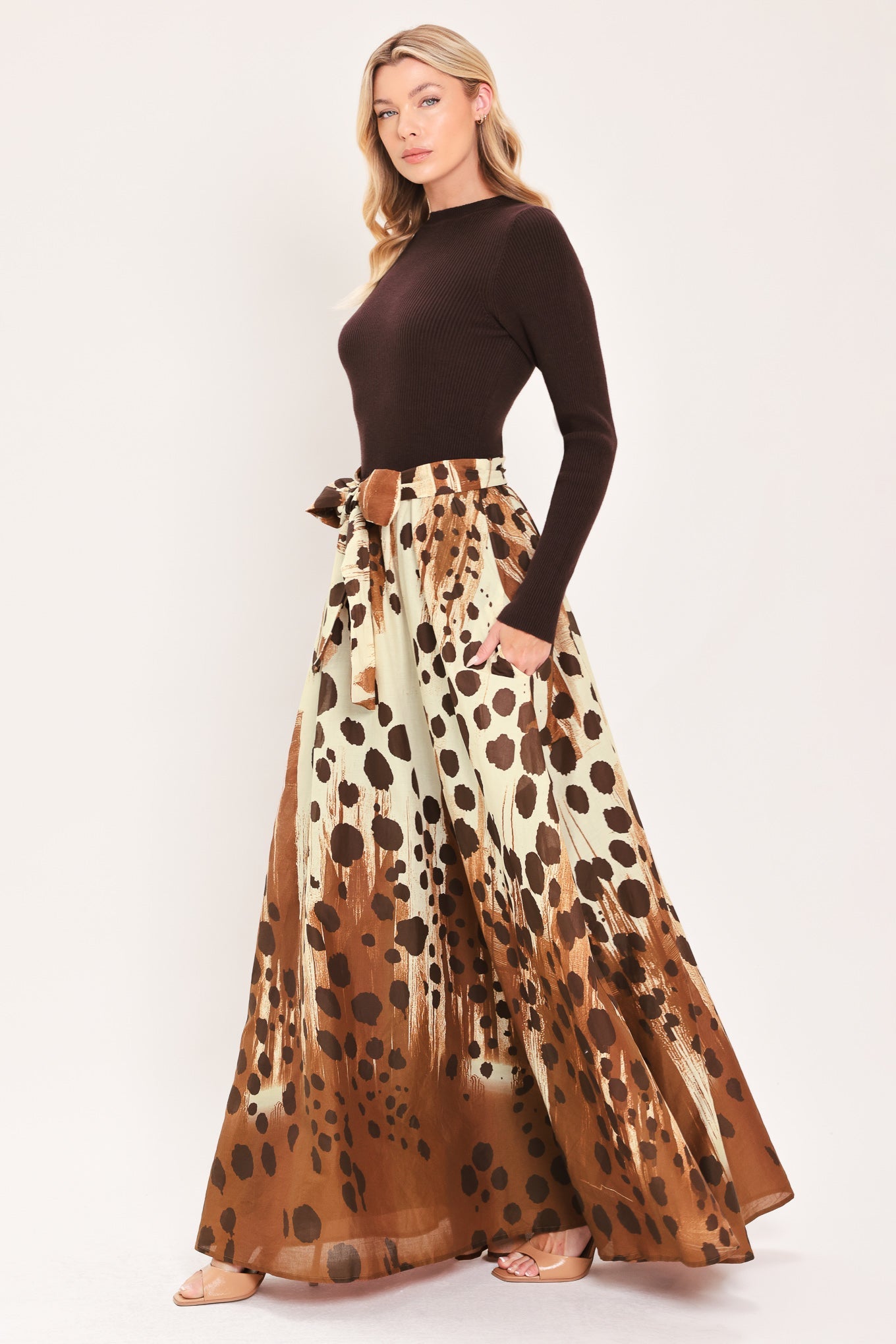 AMBER SPOT SERENADE SWEATER WOVEN MAXI DRESS