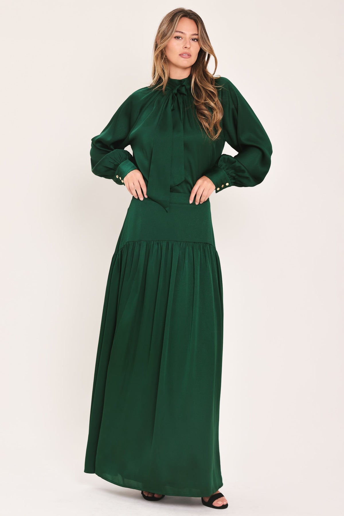 FOREST POISE HUNTER GREEN TIE-NECK RAGLAN TOP
