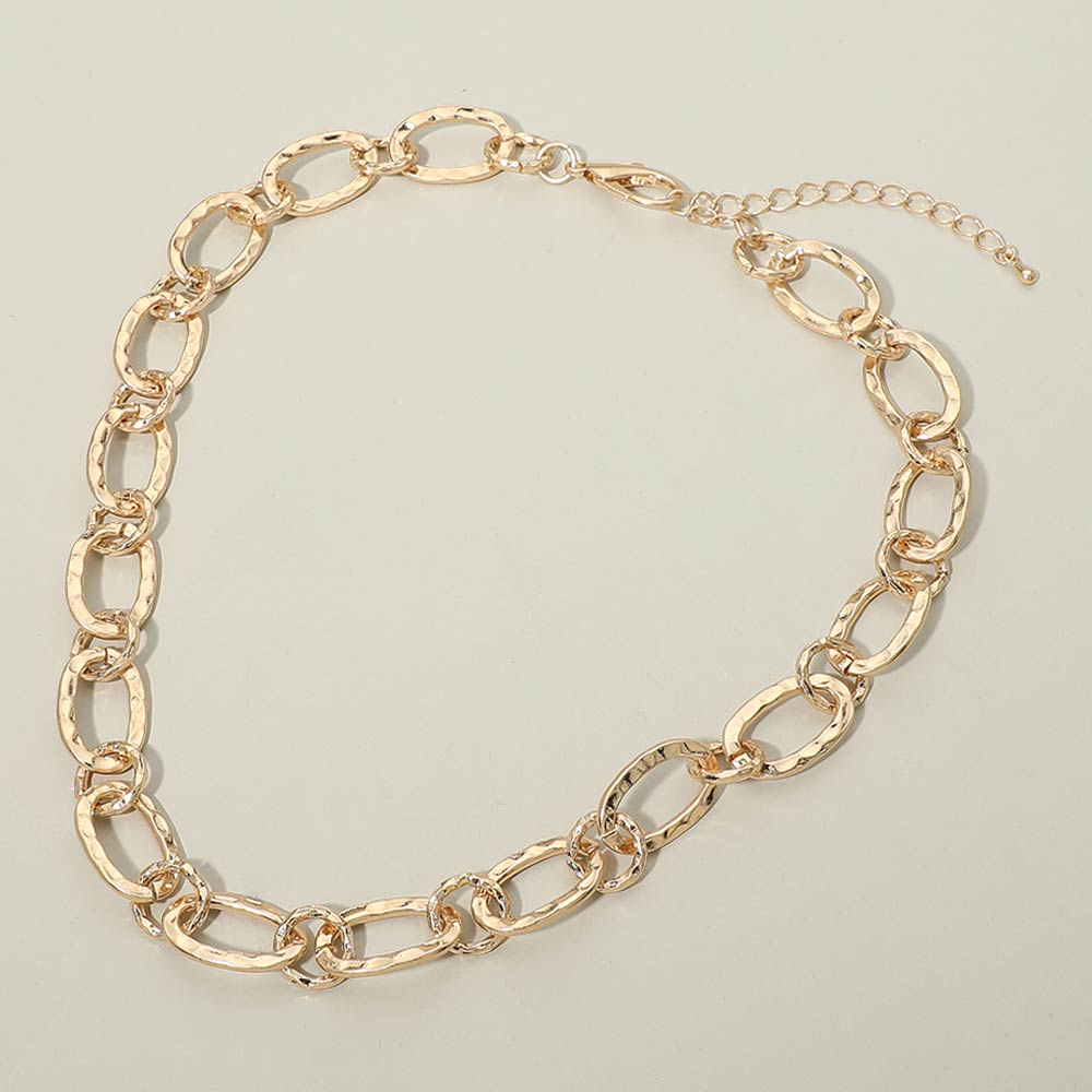 Hammered Metal Oval Link Necklace