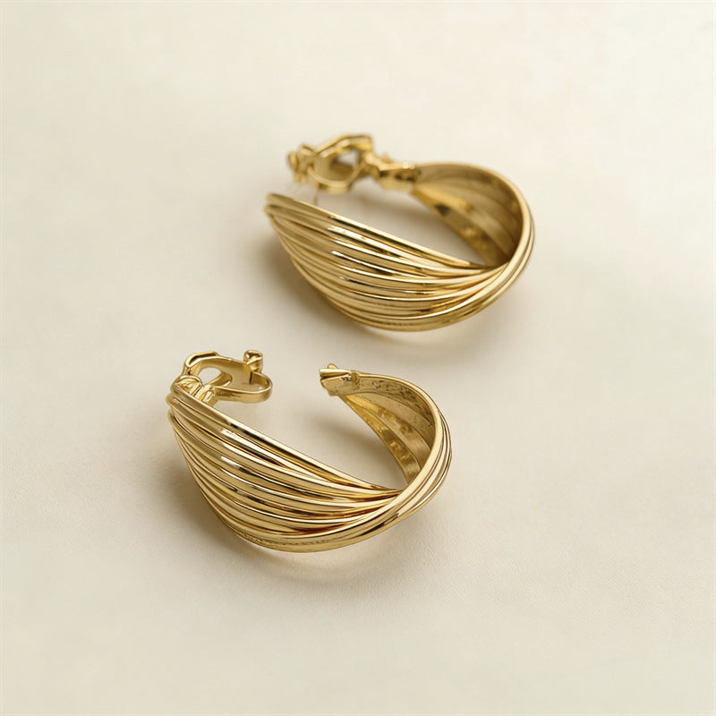 Pierced Exaggerated Geometric Twisted Surface Personalized Ear Clip