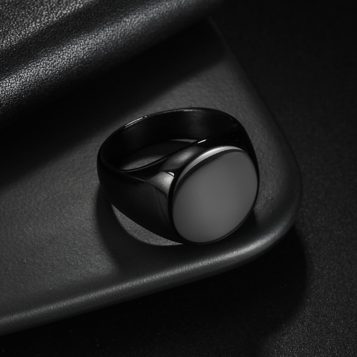 Men's Popular Titanium Steel Round Casting Stamp Rings
