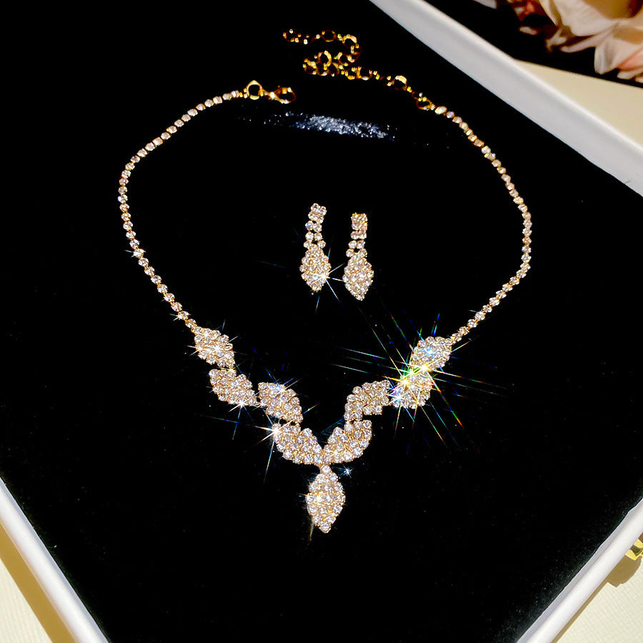 Women's Style Geometric Water Drop Fashion Short Light Jewelry Set