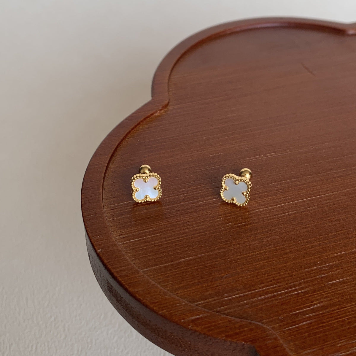 Si Lin Niche Four Leaf Clover Ear Large Small Sizes Earrings