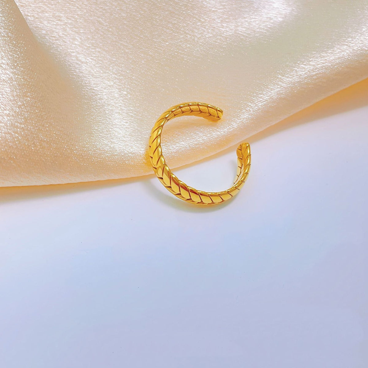 Fashion Titanium Steel Wheat Open-ended High-grade Shaped Couple Bracelet