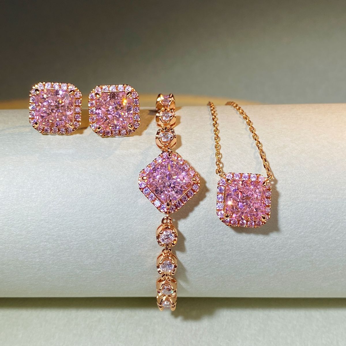 Women's Diamond Champagne Plated Gold High Carbon Necklaces