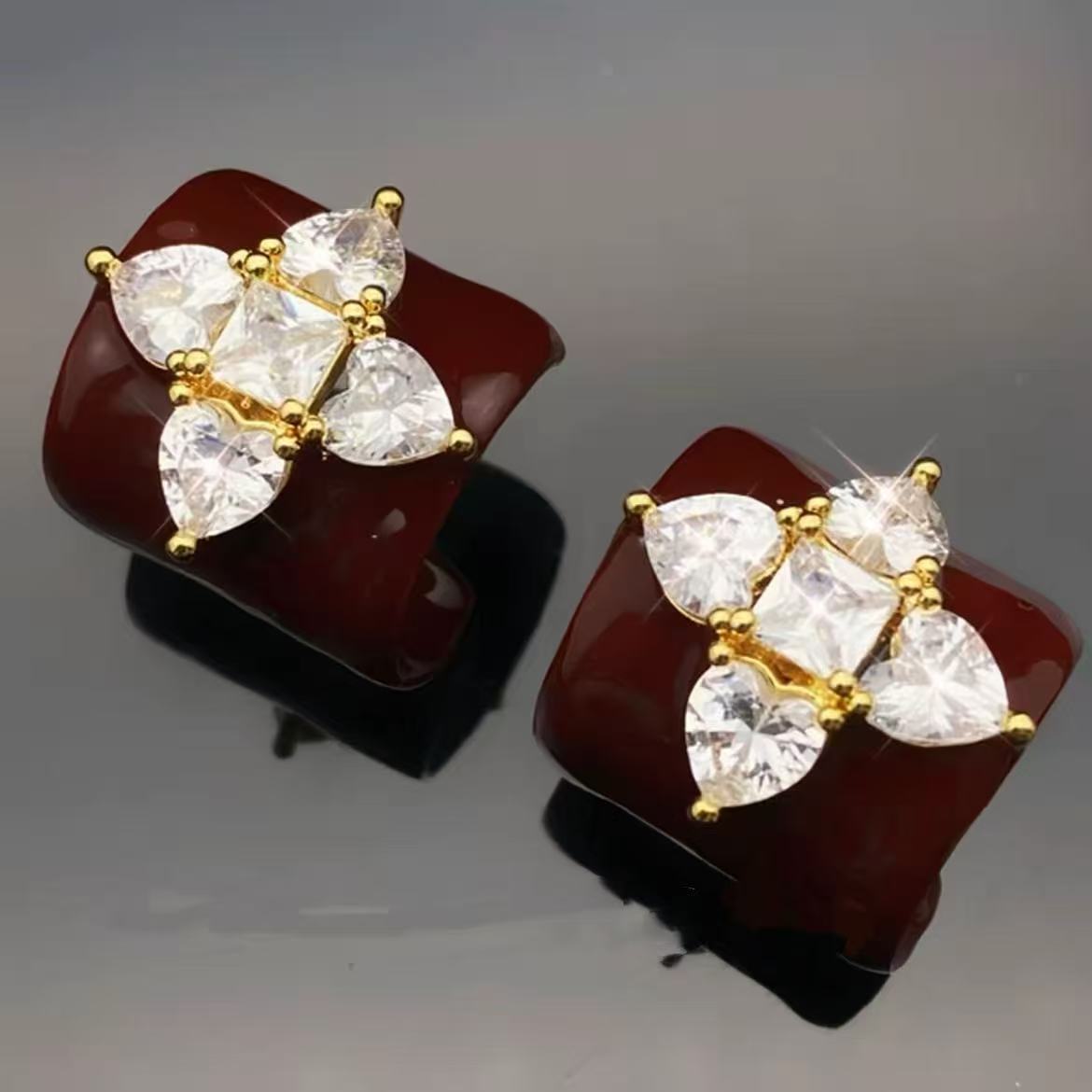 Women's Flower Ear Clip Fashion Exquisite Refined Grace Small Personality Vintage Earrings