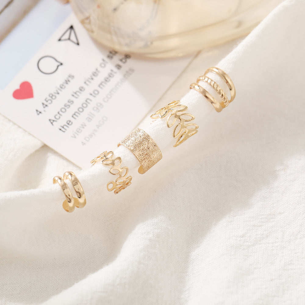 Creative Simple Personalized Golden Leaf Hollow Ear Clip