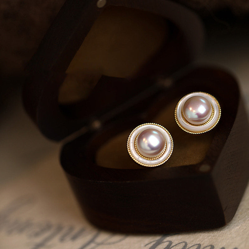 Women's Fresh Water Pearl High-grade Minority Fashion Design Simple Fritillary Earrings