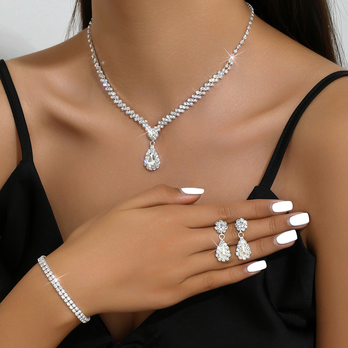 Beautiful Fashion Bride Full Rhinestone Tassel Jewelry Set
