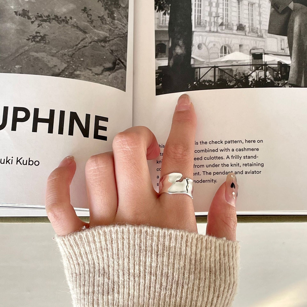 Women's Wave Temperament Personalized Cold Design Sense Rings