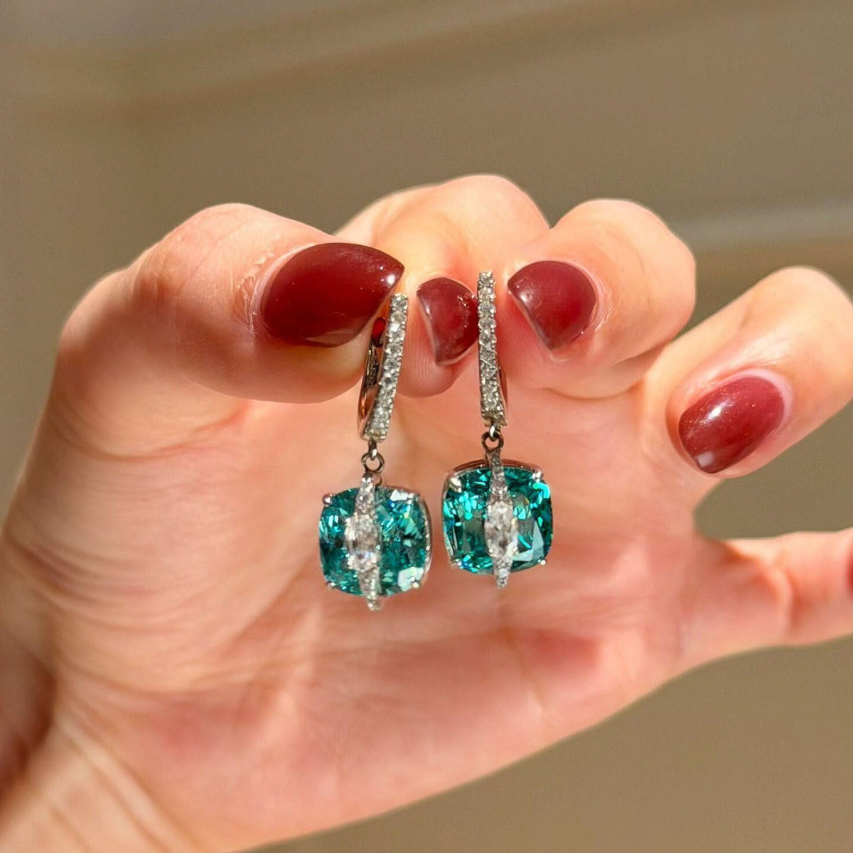 Women's Blue Stone Square Sugar Light Luxury High-grade Ear Earrings