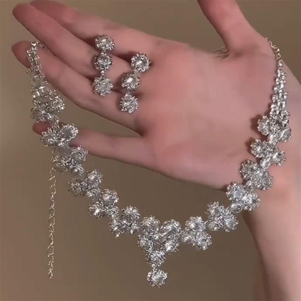 Women's Style Geometric Water Drop Fashion Short Light Jewelry Set