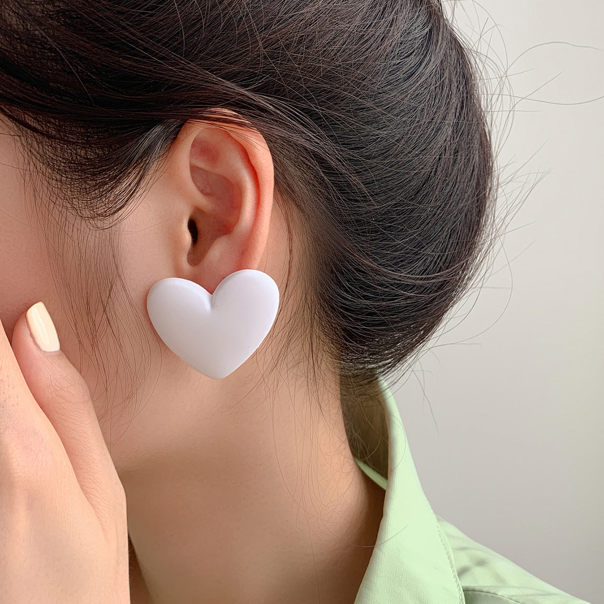 Fashionable Heart-shaped Sier Pin Colorful Peach Earrings