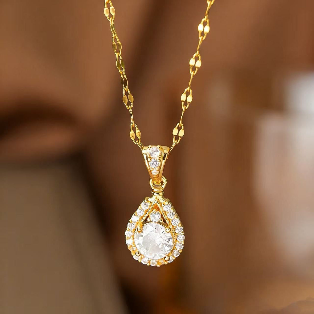 Steel Female Micro Inlaid Pink Diamond Necklace