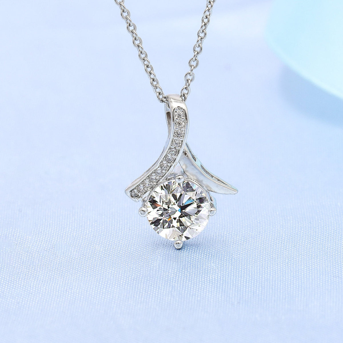 Korean Elegant Simple Mermaid Tail Clavicle Pendant
