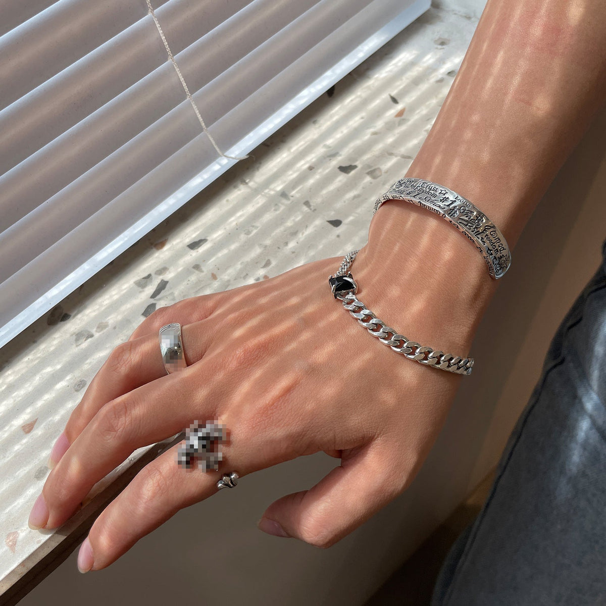 Couple Iti High-grade Female Design Mild Luxury Retro Bracelet