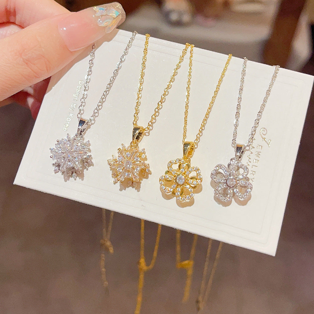 Personalized Fashion Rotating Four-leaf Light Luxury Minority Design High Sense Necklaces