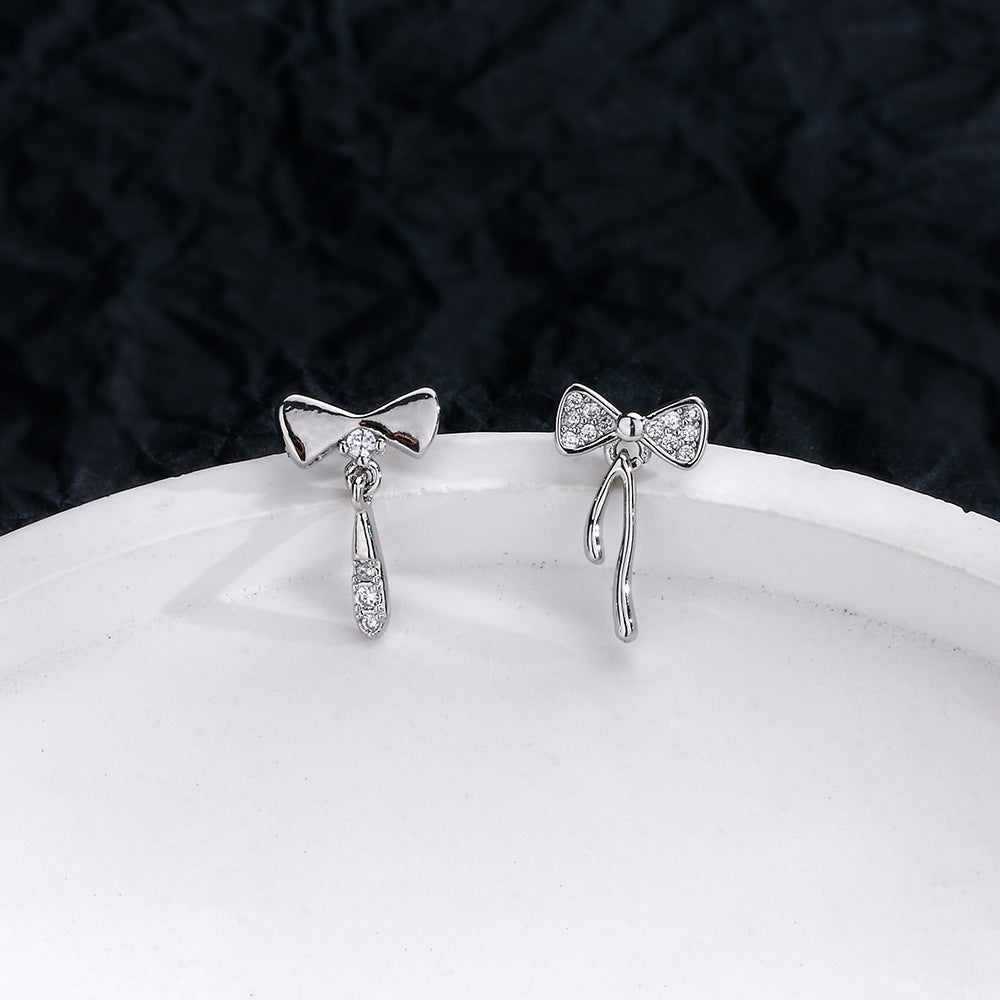 Exquisite Sweet Cool Style Girlish Asymmetric Zircon Stud Earrings