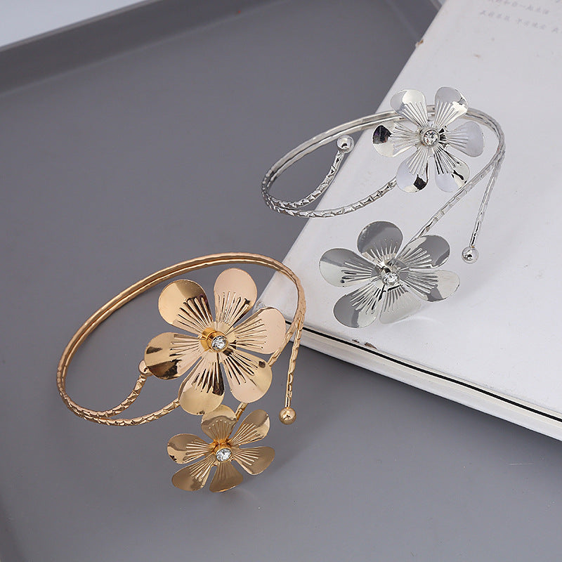 Fashion Butterfly Exaggerated Metal Flower Armband Bracelets