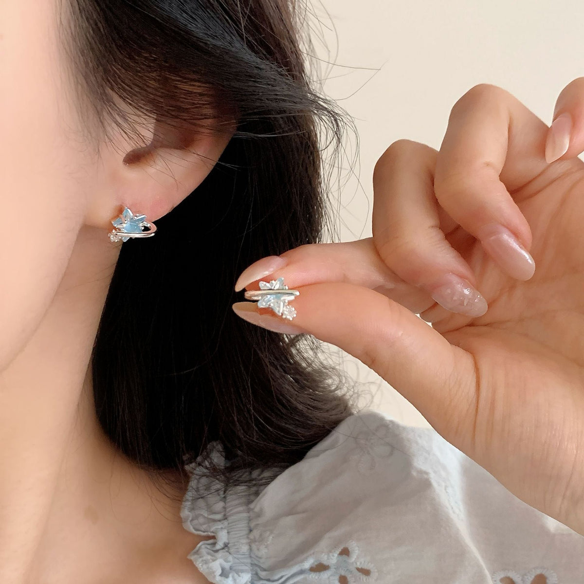 Women's Pink Blue Star Ear Track Swing Exquisite Small Versatile Commuter Stud Earrings
