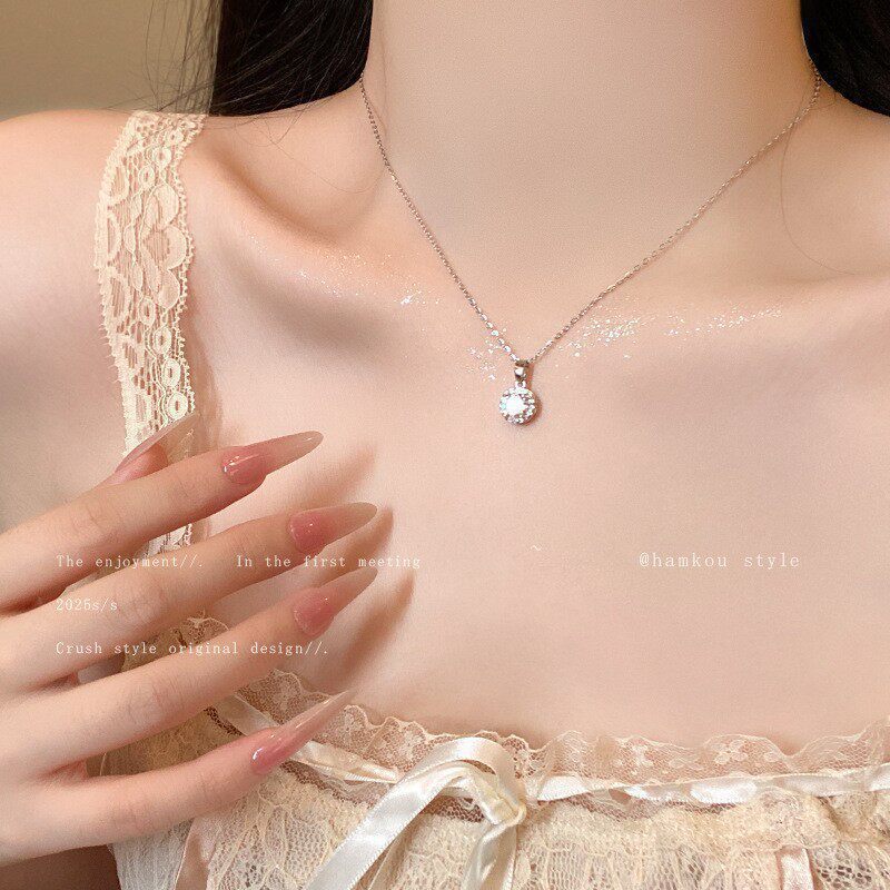 Sweater Chain Light Luxury High Sense Of Design Elegant Female Necklaces