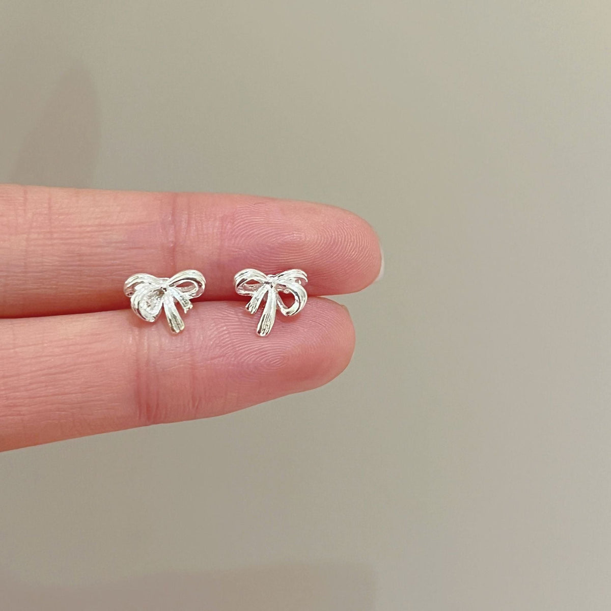 High-grade Bow Small Sier-plated Geometric Korean Earrings