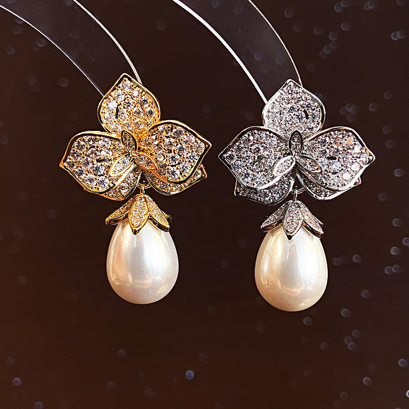Fashionable Elegant Three-dimensional Flower Drop-shaped Pearl Earrings
