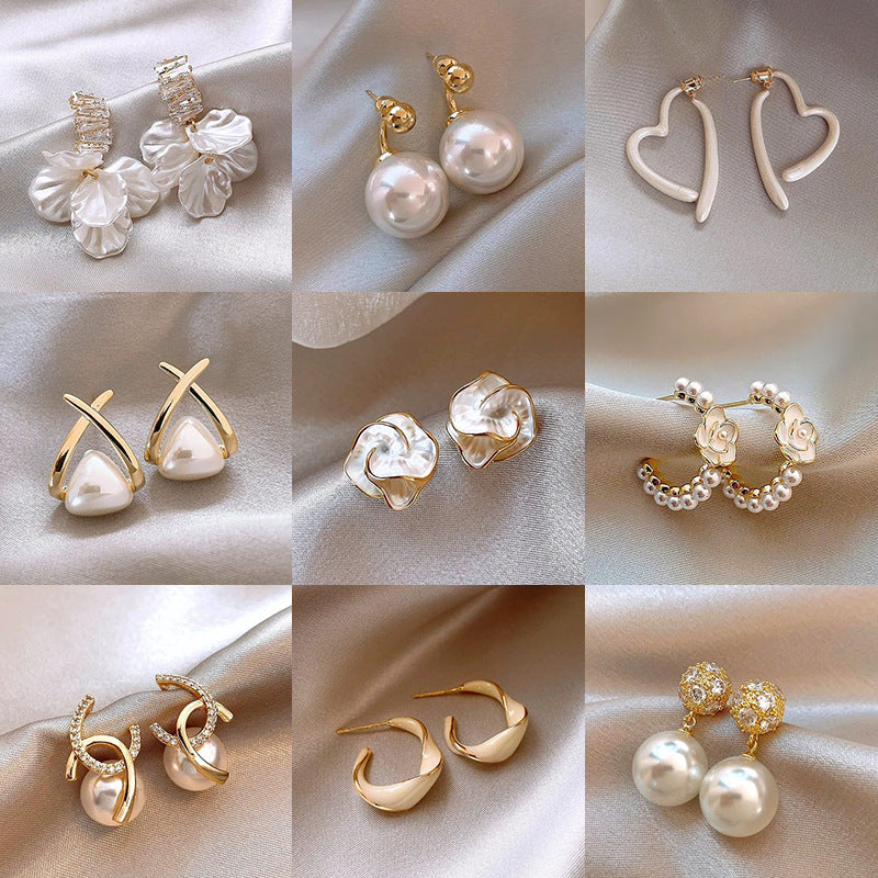 Women's High-grade Zircon Pearl French Retro Affordable Luxury Stud Earrings