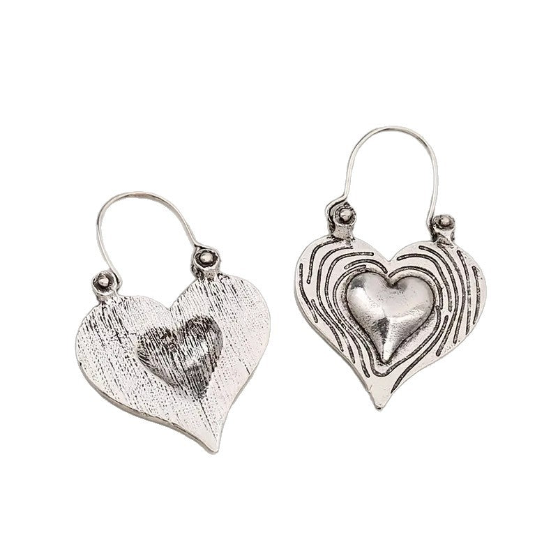 Women's Three-dimensional Texture Love Heart Fashion Elegant Earrings