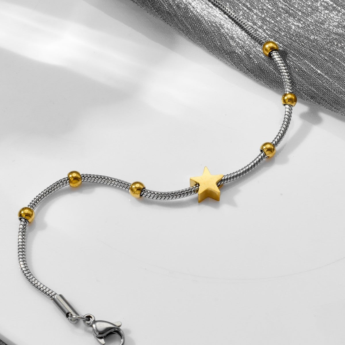 Women's Stainless Steel Gold Gold-plated Fashion Wristband Bracelets