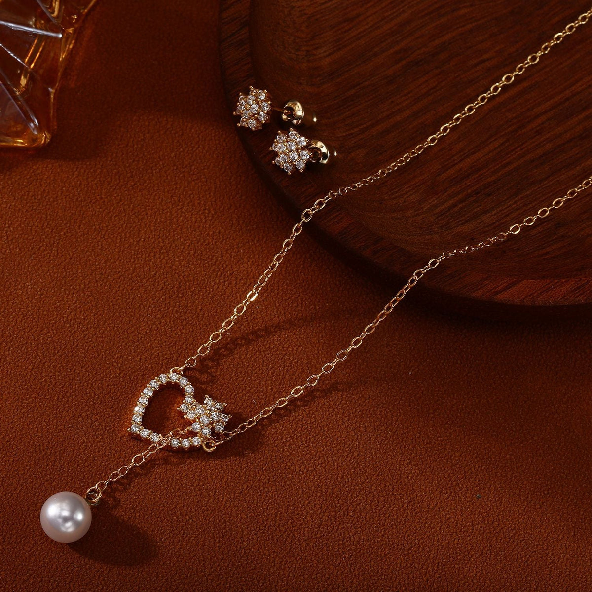 Gold Love Pearl Clover Ear Temperament Affordable Luxury Jewelry Set