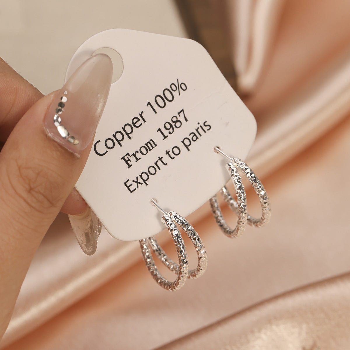Women's Minimalist Design Round Popular Light Luxury Earrings